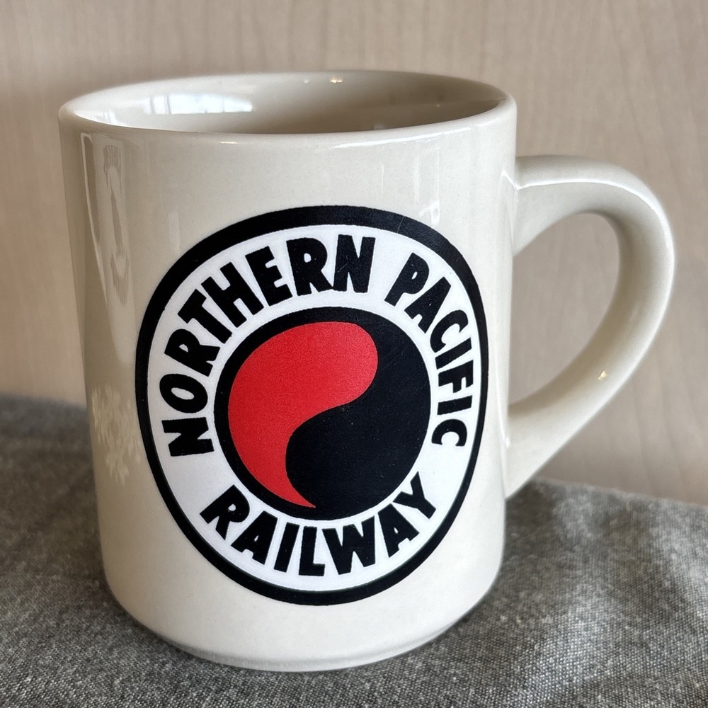 VTG-Northern Pacific Railway White W/ Logo Ceramic Coffee Tea Mug Cup Railroad‎